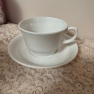 Elegant White Ceramic set of 6 Cup and Saucer (12 pc total)